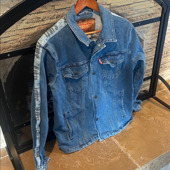 Men’s M Levi's Track Coach Side Stripe Blue Denim Jacket - Picture 9 of 10